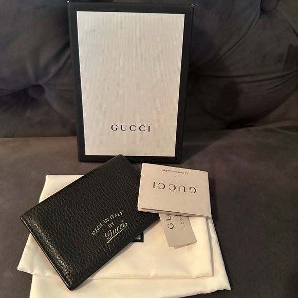 EUC Gucci Leather Bifold Card Case full inclusion - Picture 3 of 10